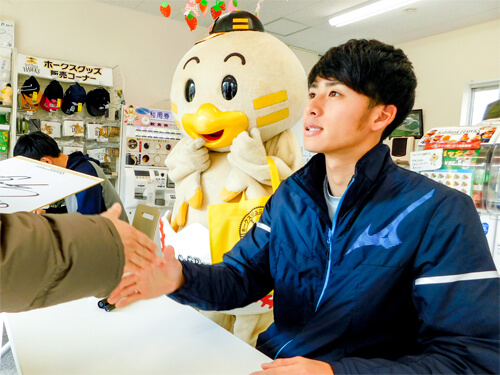 【ソフトバンクホークス】タマスタ筑後で新入団選手サイン会!