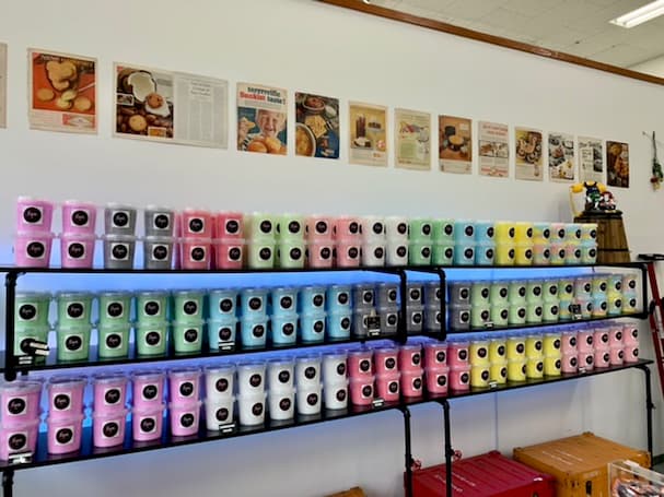 fun 1st【筑後市】カラフルでポップなお菓子類や珍しい雑貨を販売