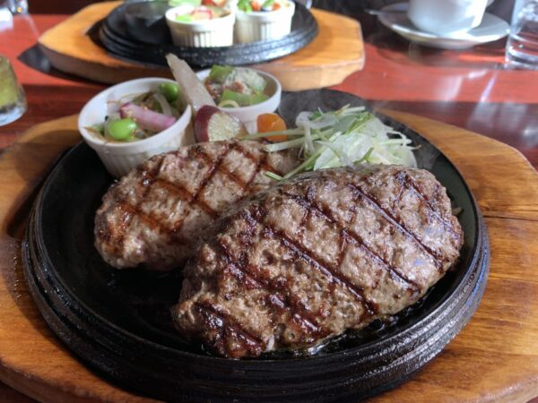 サフランのダブルハンバーグとチーズソースハンバーグ食べてきたけど超絶品でした(柳川市)