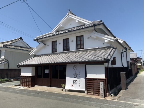4/17放送「ポツンと一軒家」に佐賀県神埼市の山中にある三角屋根の建物が取り上げられるみたい。よる7時58分から