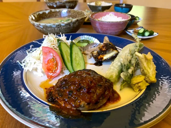 八女市の「食do葉°葉°さん」で食べてきたハンバーグランチとだんご汁ランチとチーズケーキのご紹介