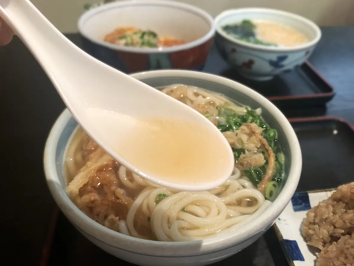 つるや本店のごぼー天うどん