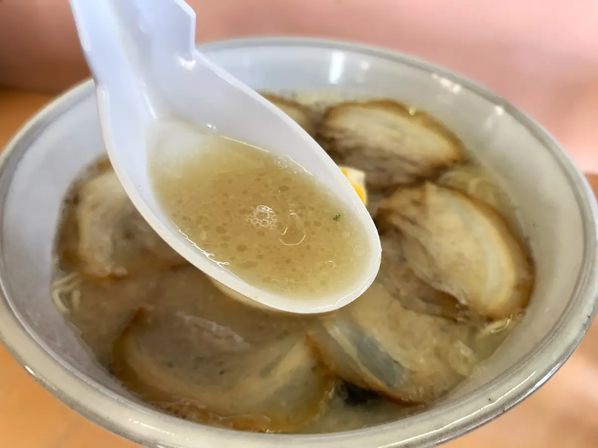 大晃ラーメン バイパス店の大盛特製ラーメン