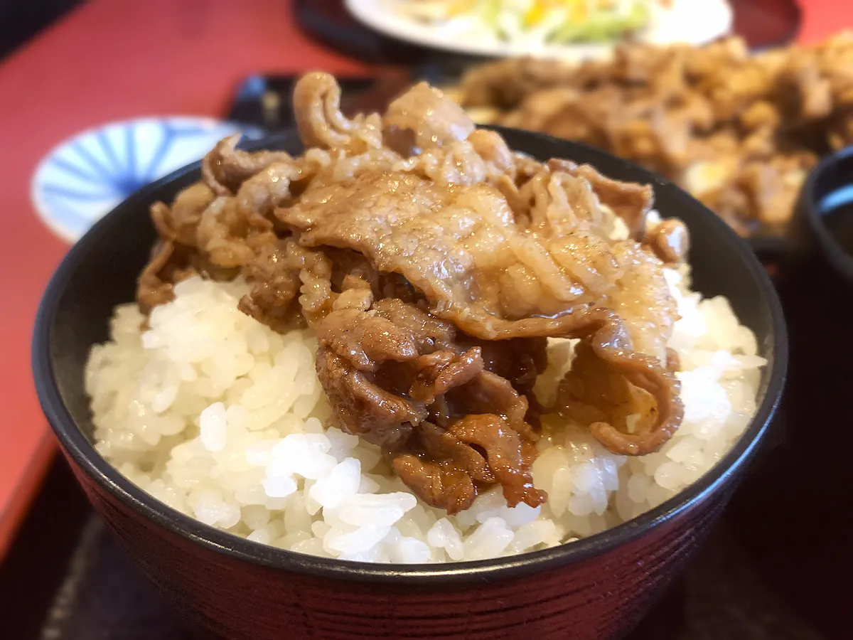 肉道楽 龍宝の特盛カルビー（肉1.5倍）