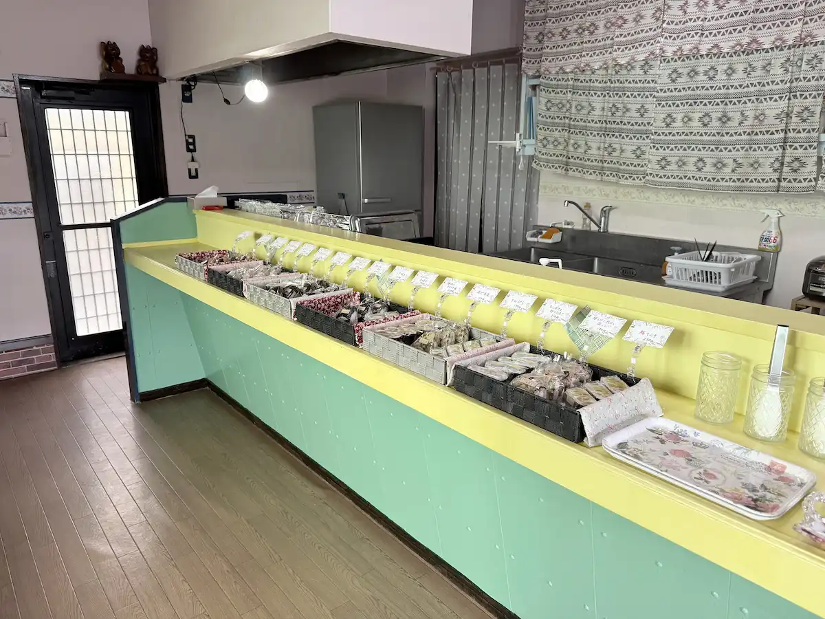 おむすびやの店内