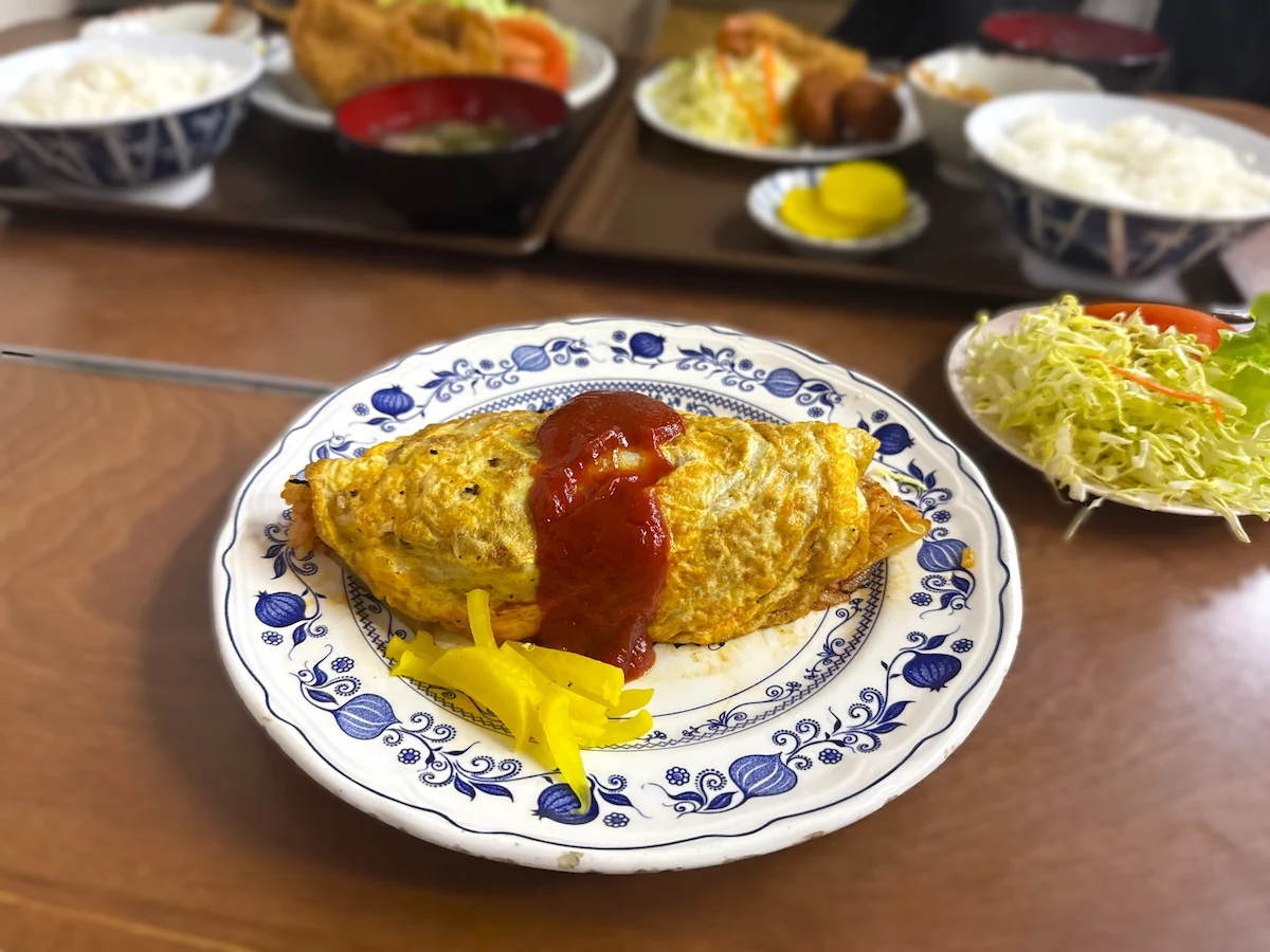 キッチンカロリーのオムライスや串カツ定食たちを食す（大牟田市）