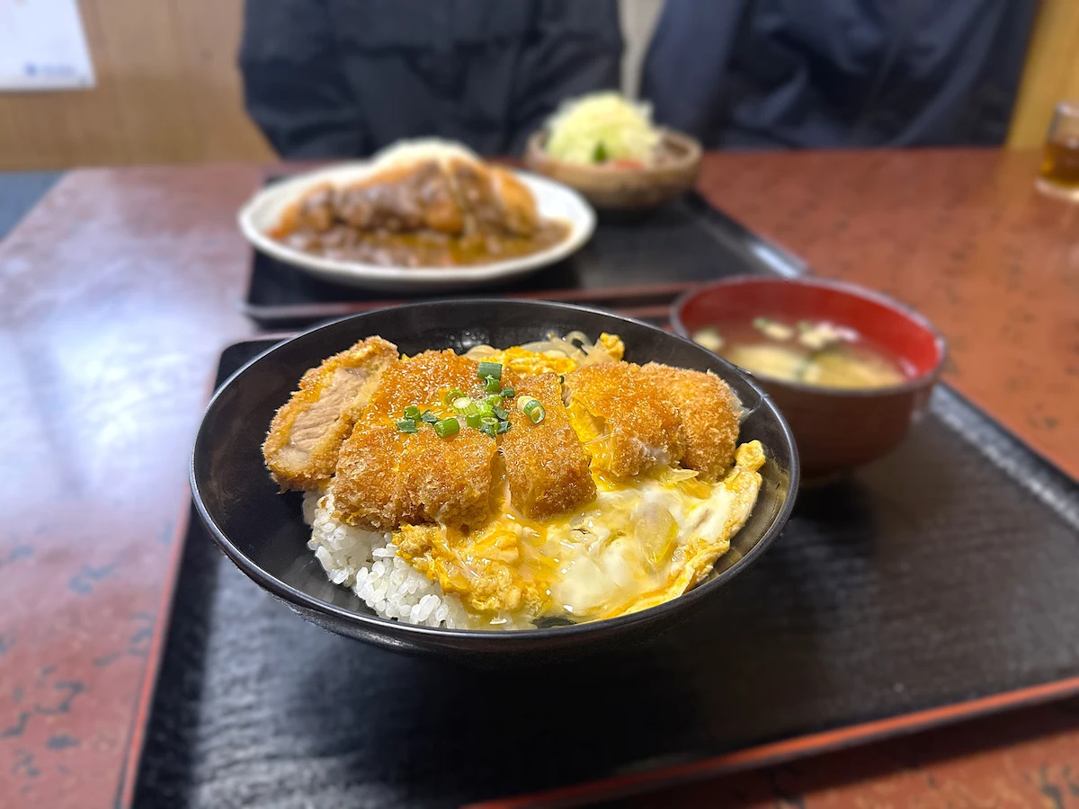 とん亭のとん亭丼（ロース100g）