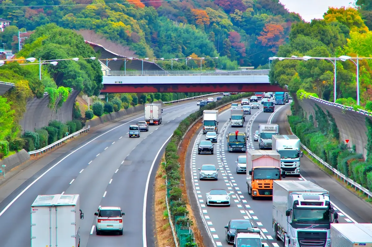 九州道上りで断続的に渋滞発生 GWのUターンがピークへ