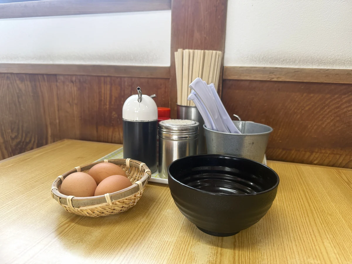 丸好食堂の卓上調味料