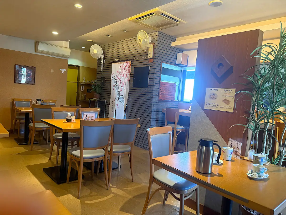 「寿し工房 庵」の店内