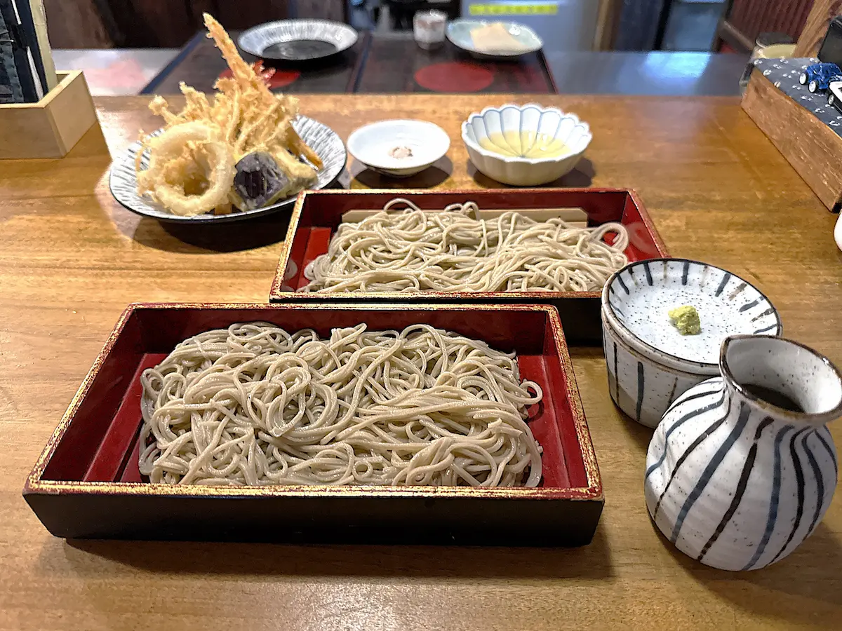 「そば季里 史蔵」の天もりそば