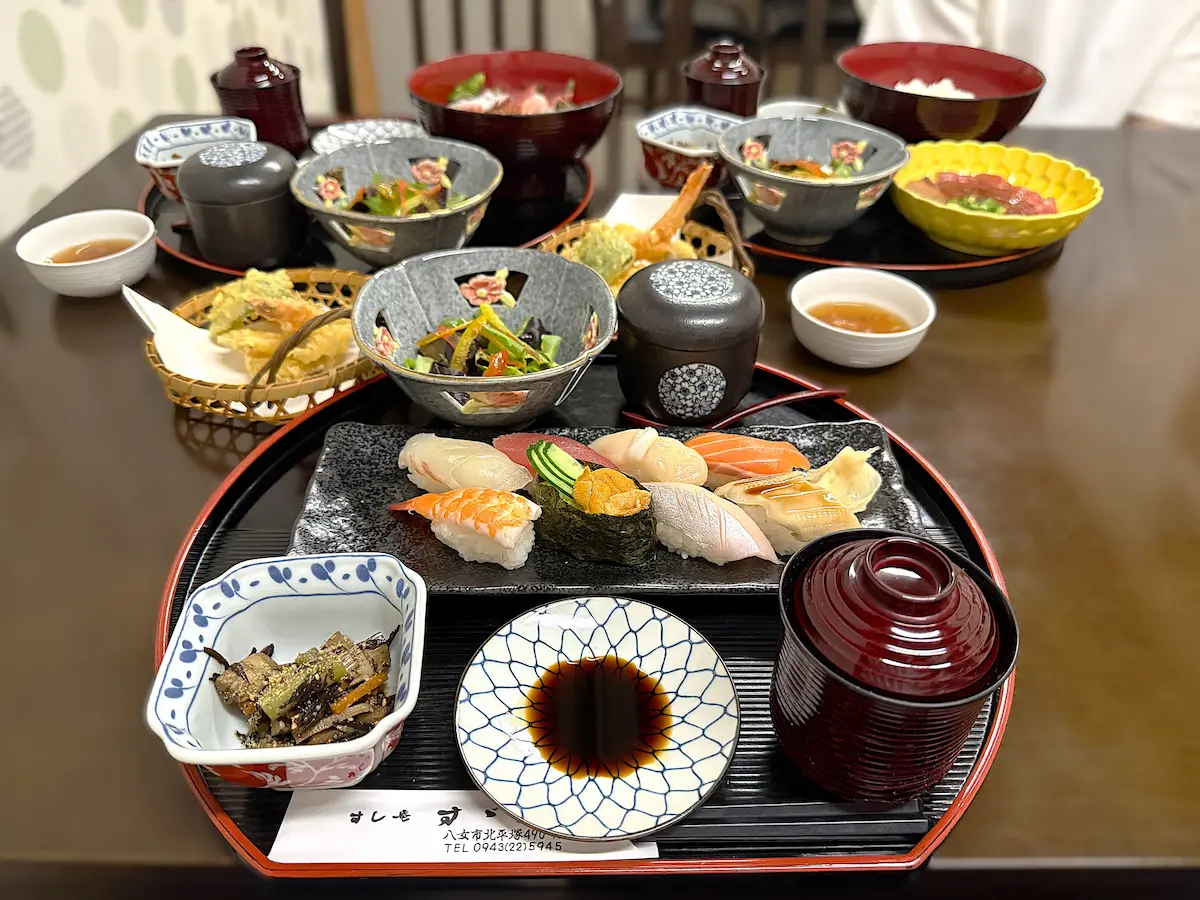 「すし庵 すずめ」のコスパ良すぎな寿司御膳や海鮮丼御膳たちを食す（八女市）