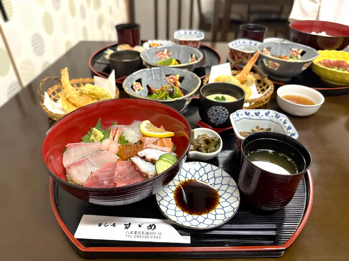 すし庵 すずめの海鮮丼御膳