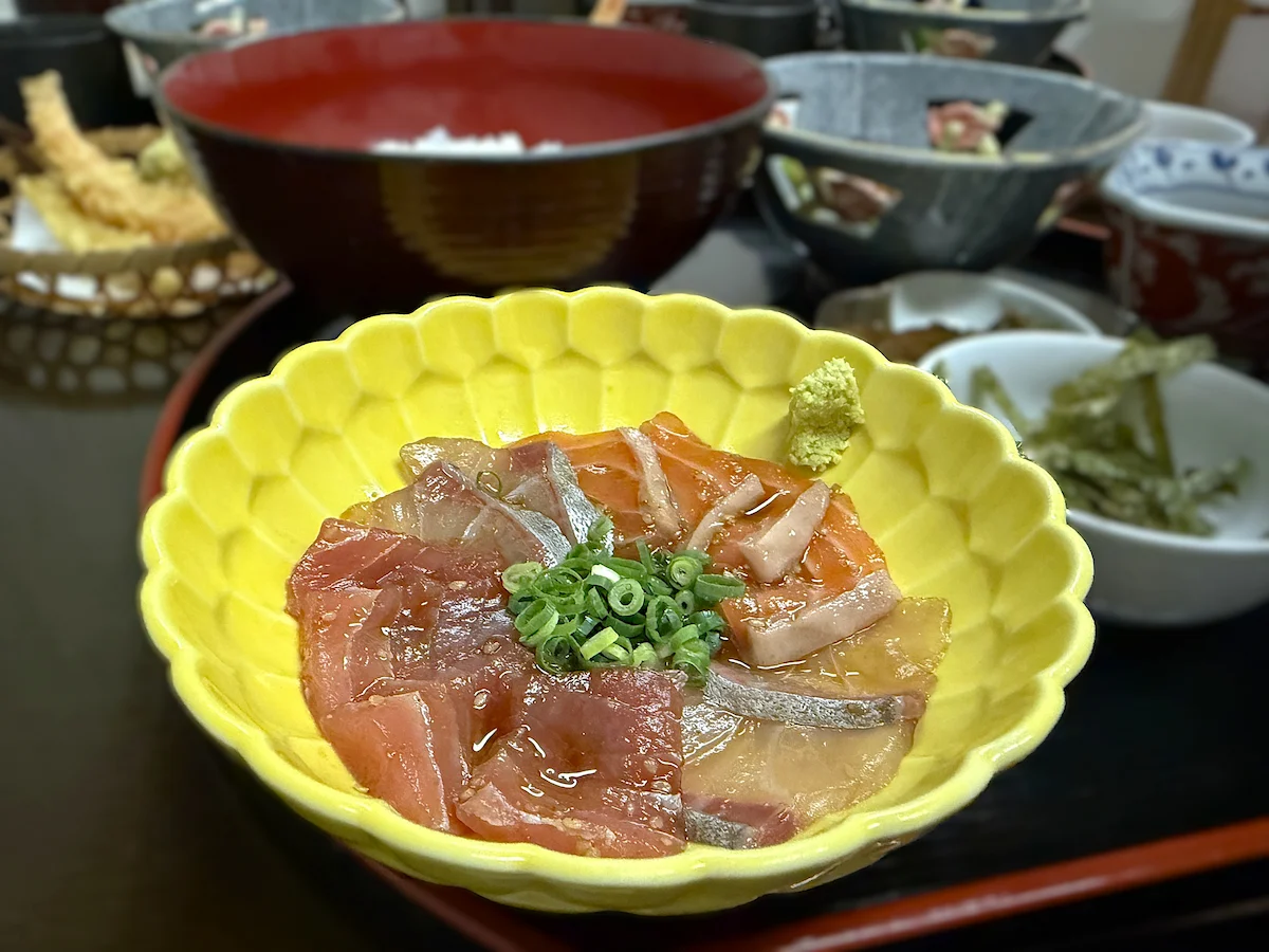 すし庵 すずめの漬け丼定食