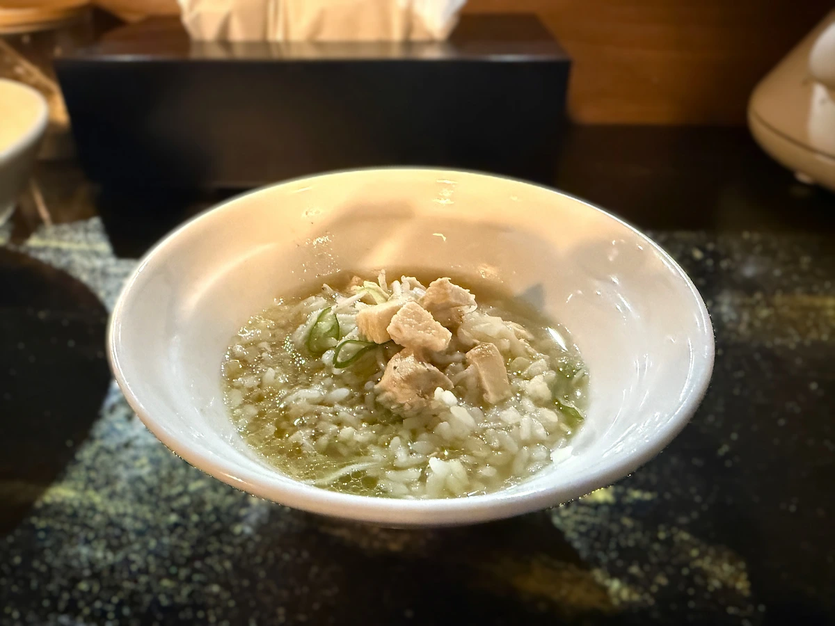 「ラーメン・豚足 太吉」の鶏シラス丼