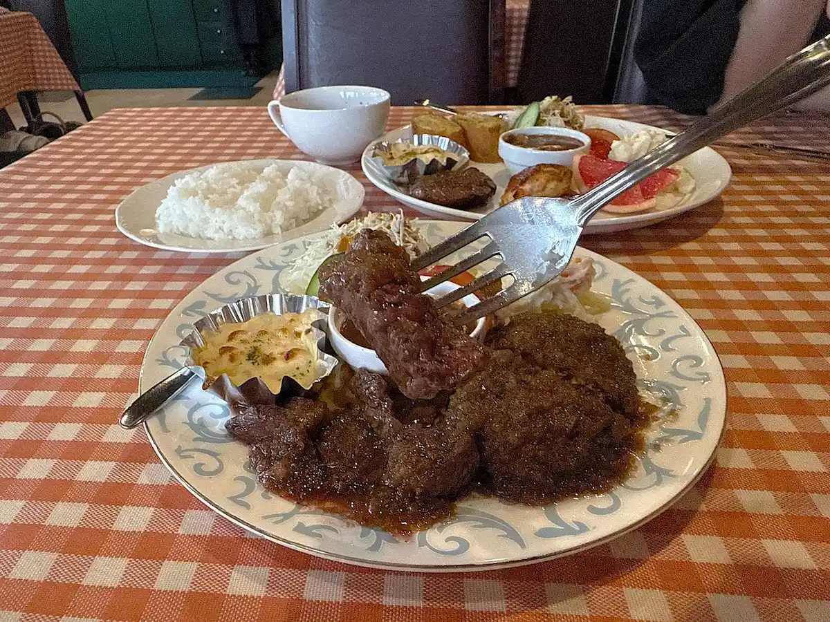 「びーふ亭」のCランチ