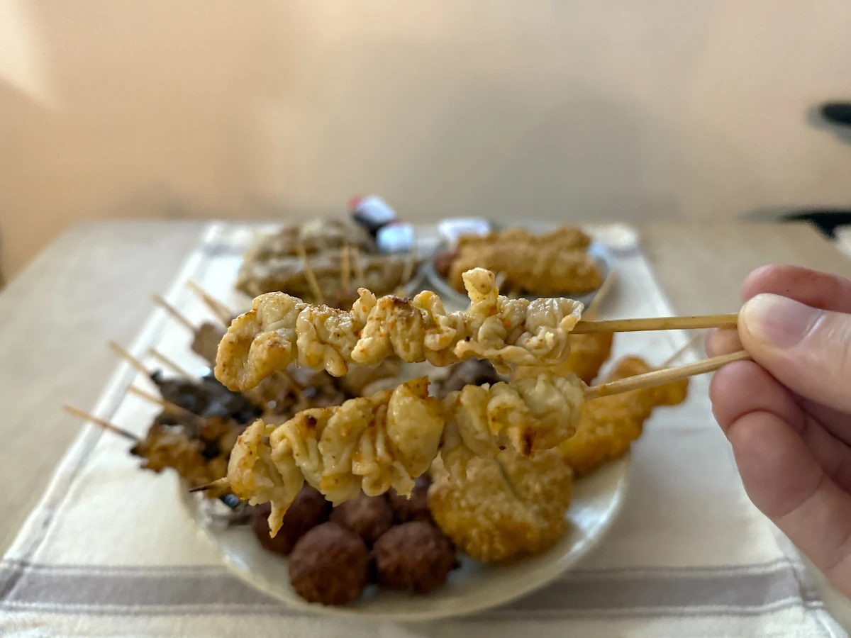 「肉のまえはら」の焼とり皮塩