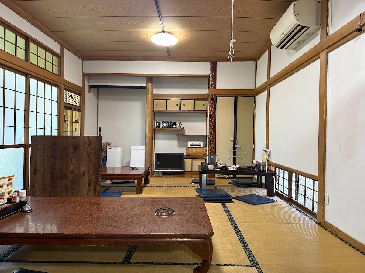 喜楽家食堂の店内