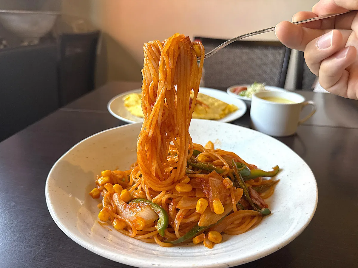 「喫茶華暖」のナポリタン