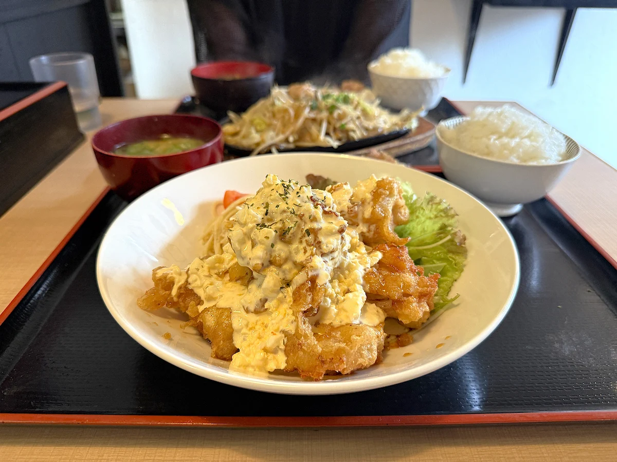 「三橋食堂」のチキン南蛮定食