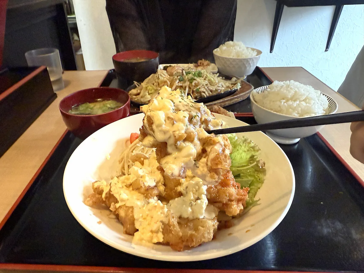 「三橋食堂」のチキン南蛮定食