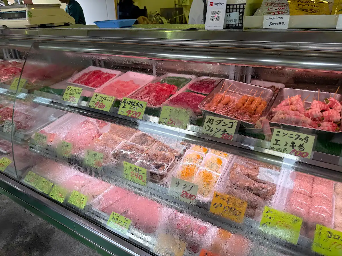 「肉の伊藤」の店内
