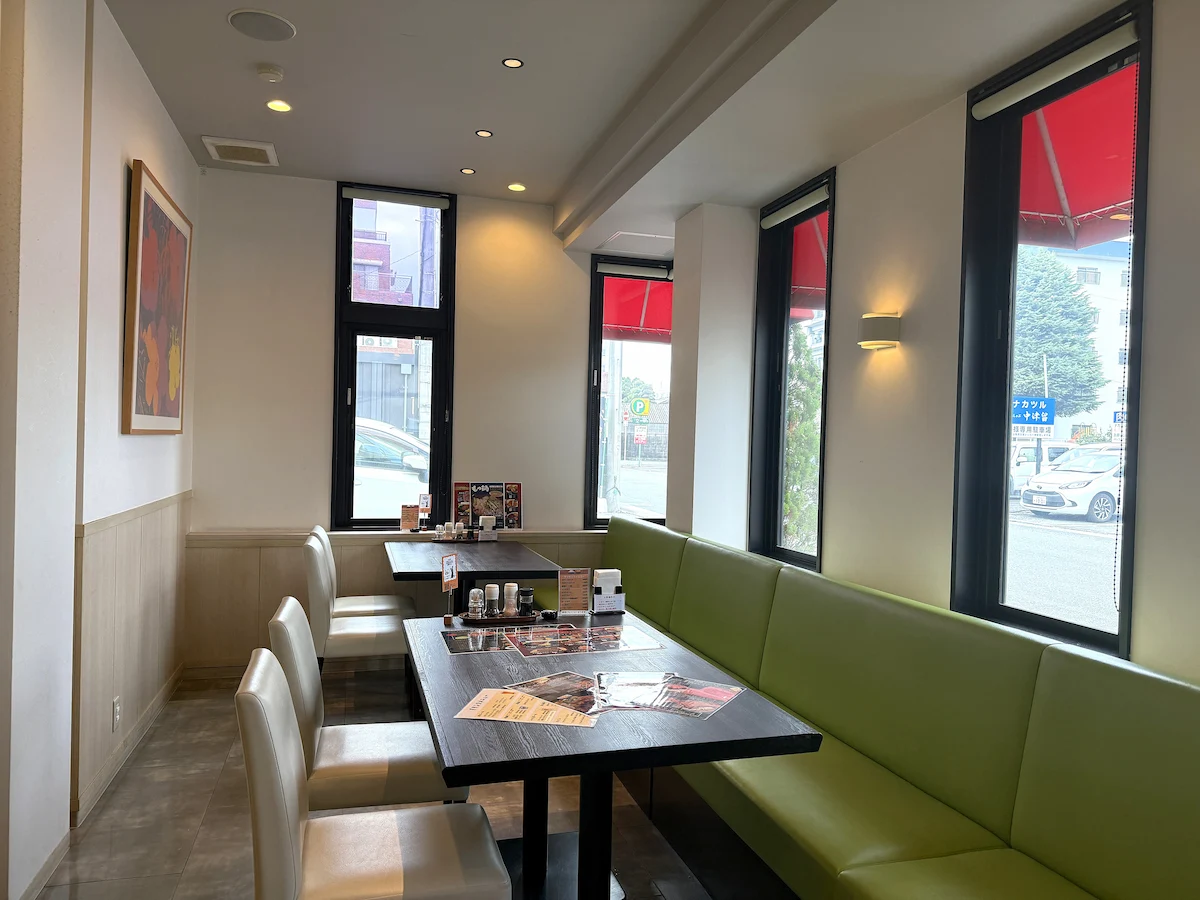 「肉のレストラン中津留」の店内②