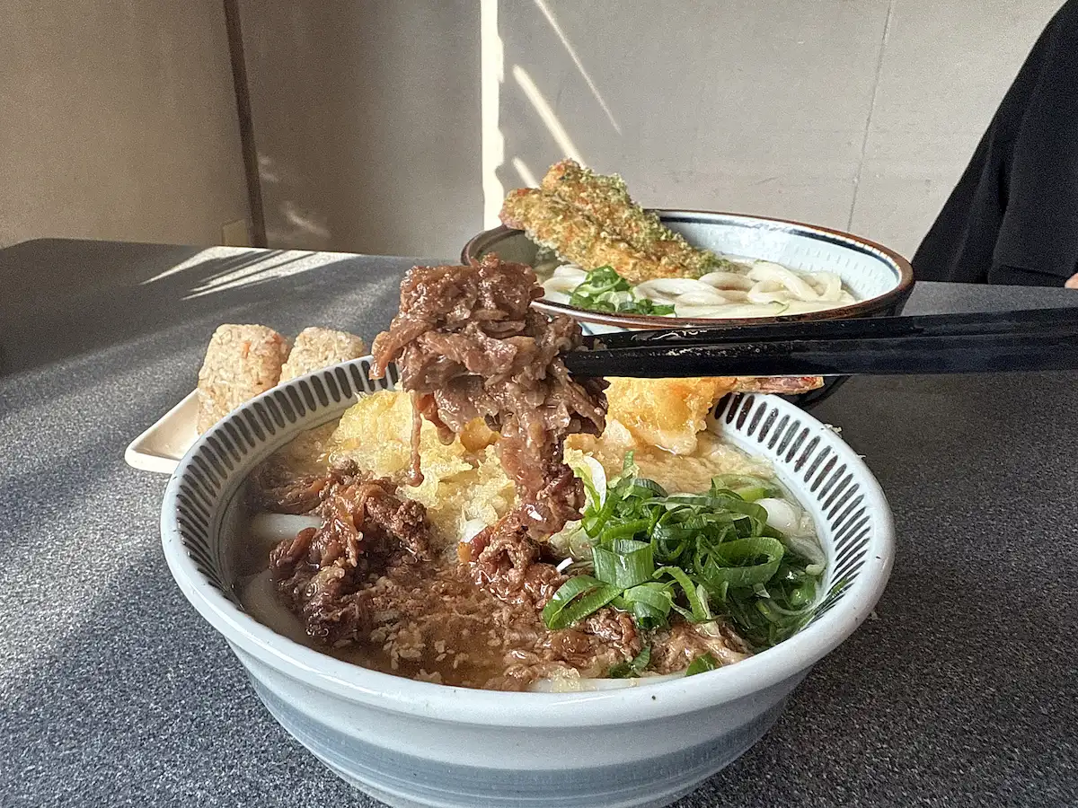 「吉屋うどん」の肉＋エビ天うどん④