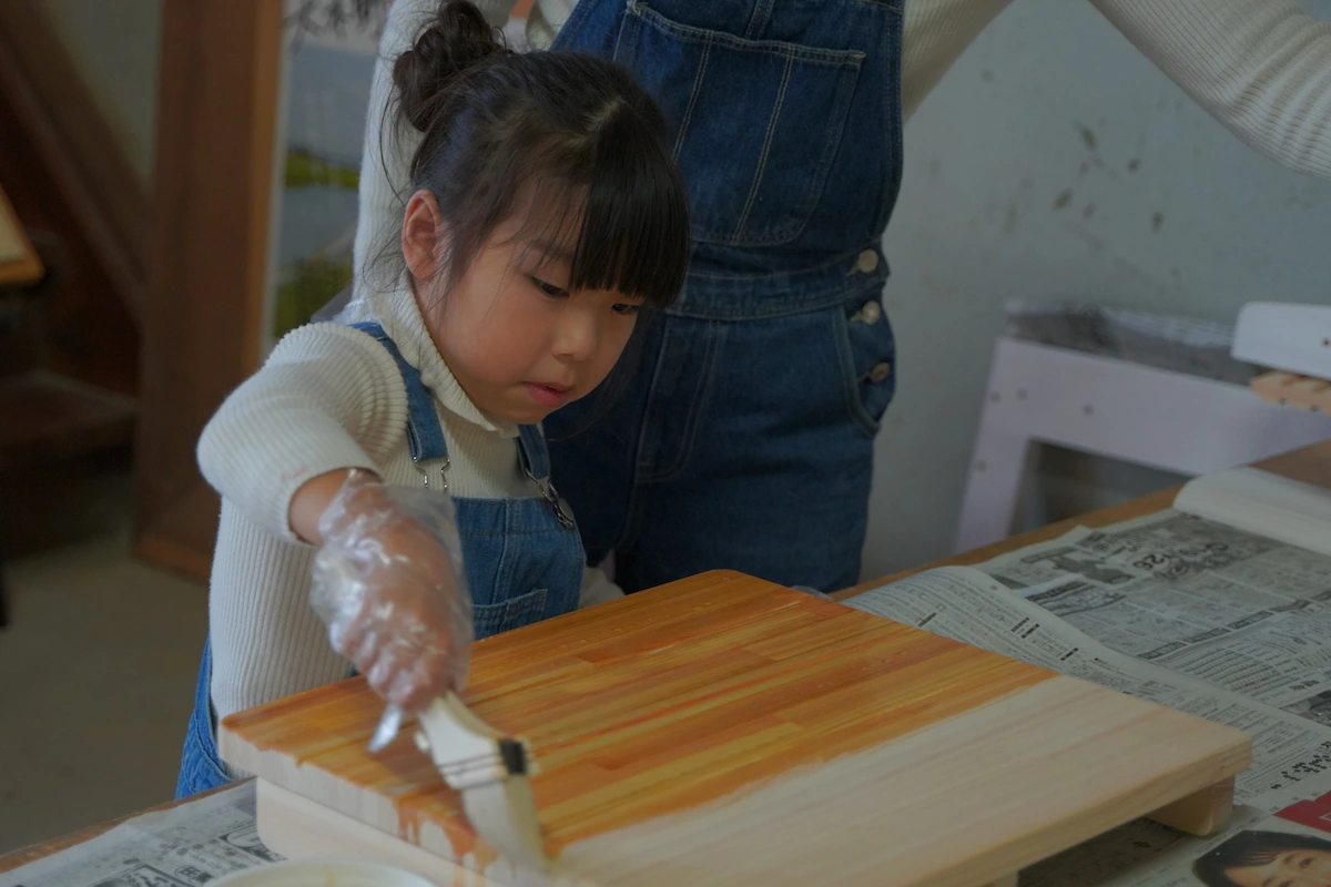 「世界にひとつだけの学習机づくり体験」の前回の様子④