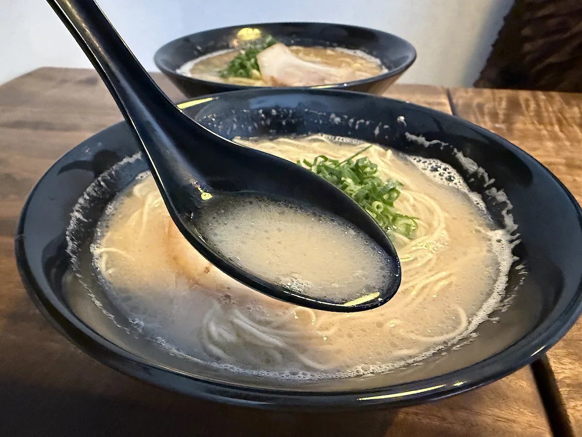 「ラーメンりょうま」のラーメン②
