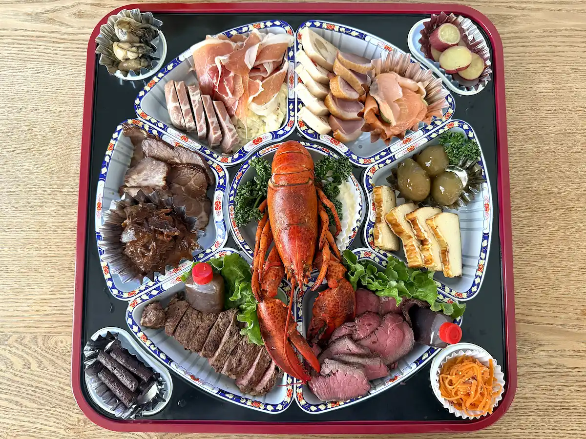 「Bull House(ブルハウス)」の新年オードブル(華栄 22,000円)①