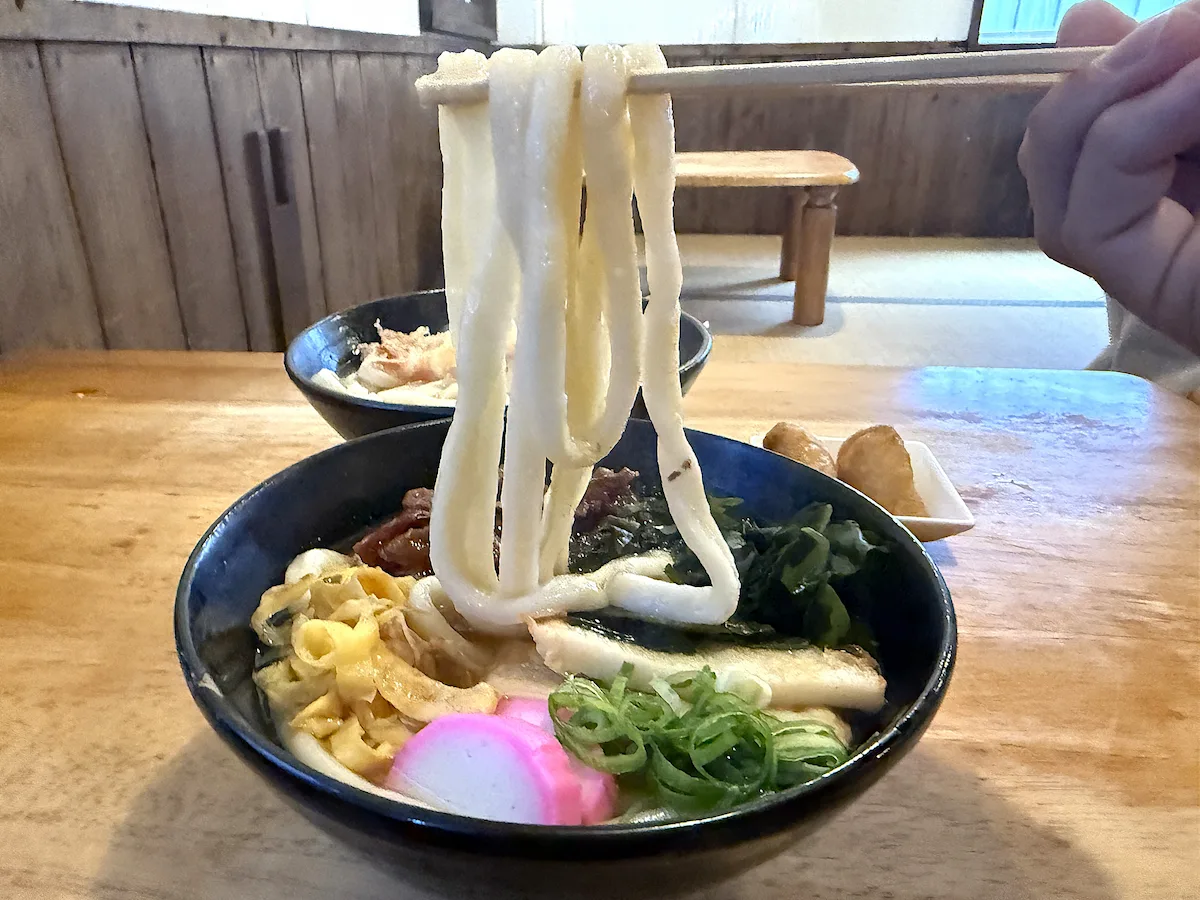 「飩平庵」の具うどんに肉トッピング③