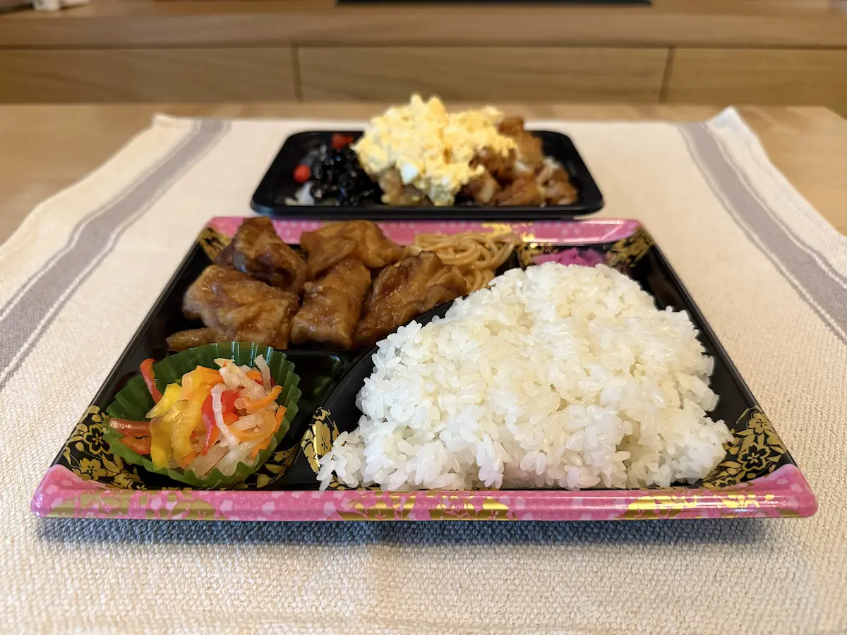 ロコキッチンのチキン甘辛弁当①