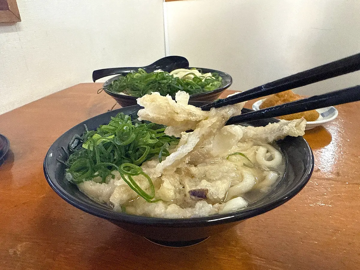 「太昌うどん」のごぼうわかめうどん③
