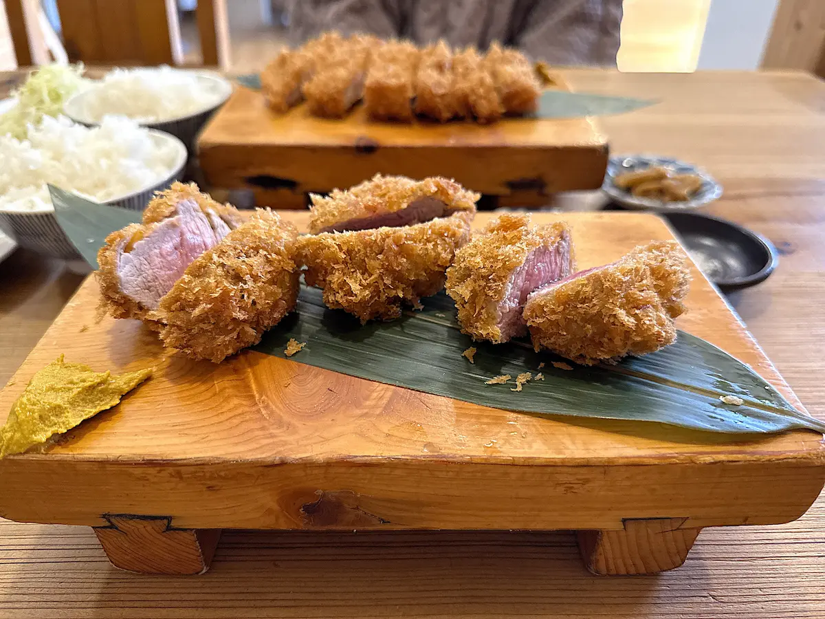 「とんかつ紅の豚」のヒレかつ定食②