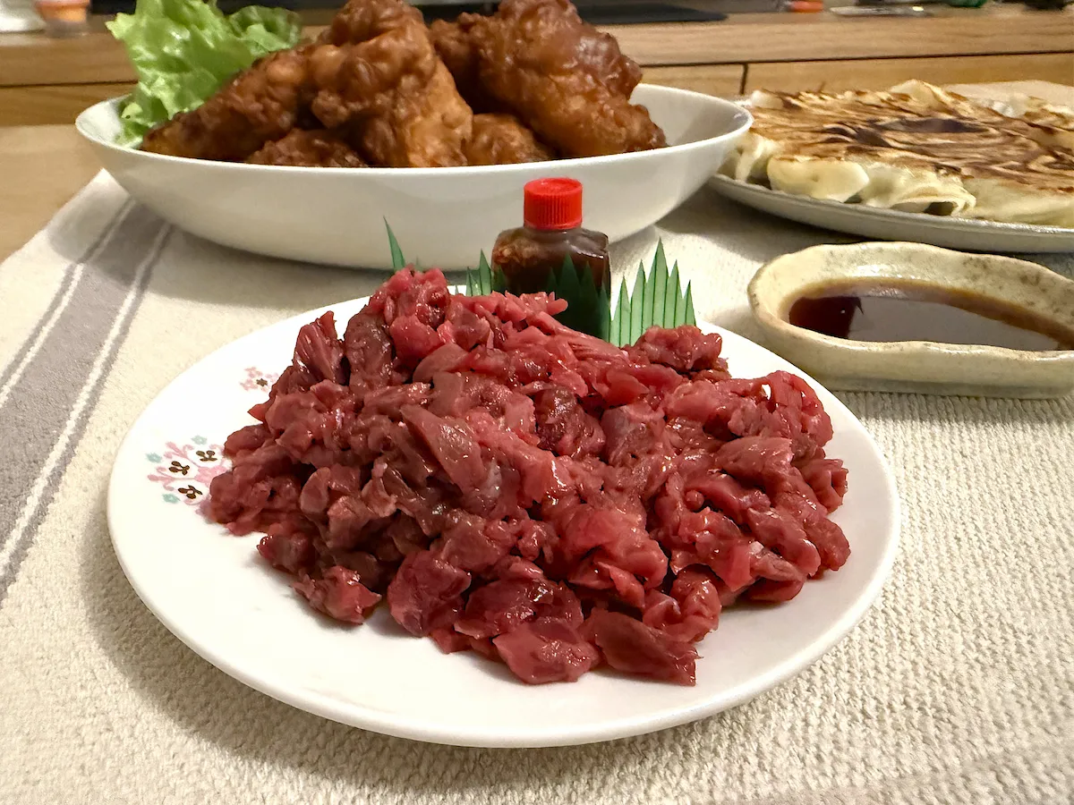 「山口畜産」のきざみ馬刺し