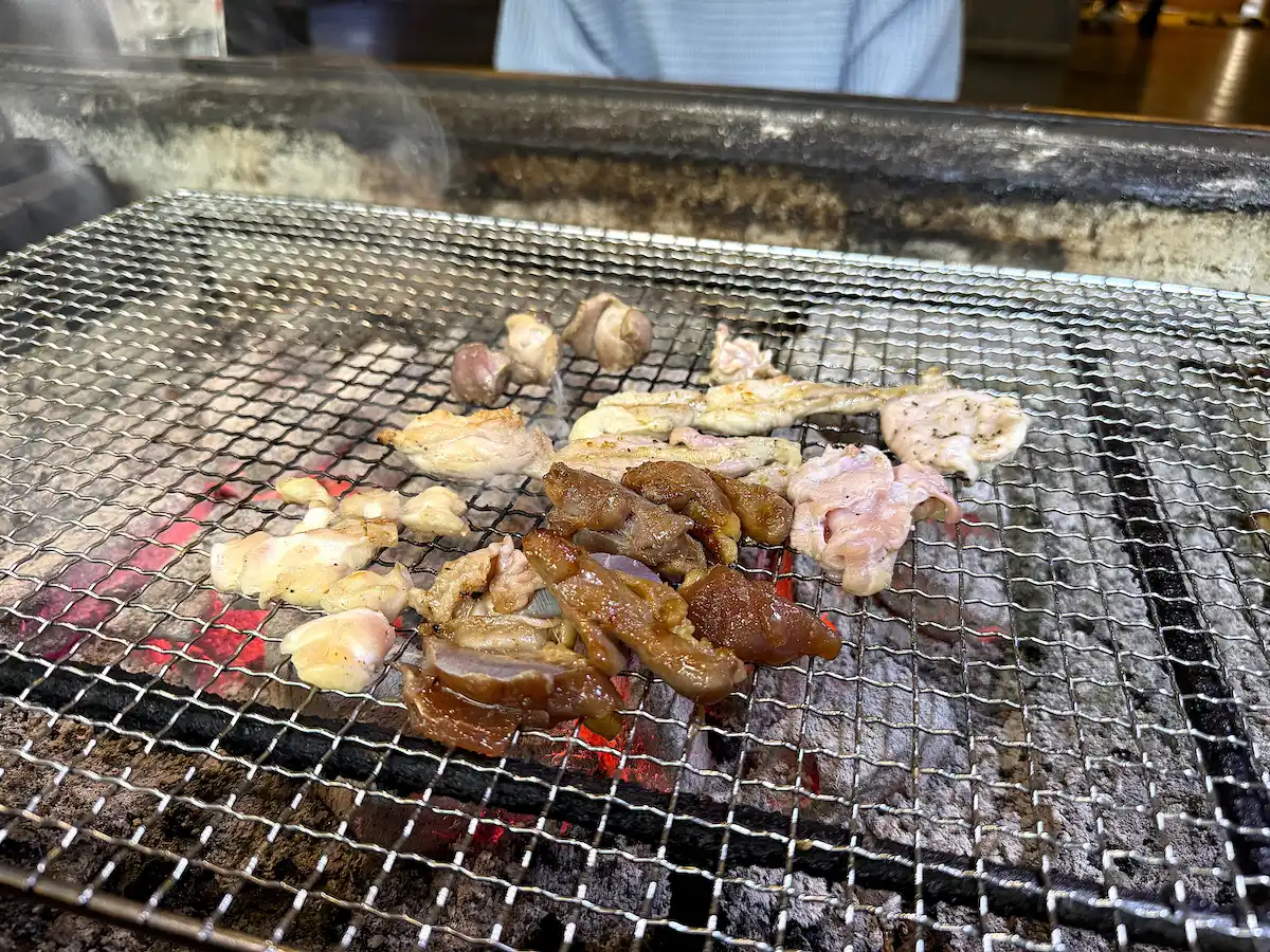 「遊の谷」の地鶏炭火焼②