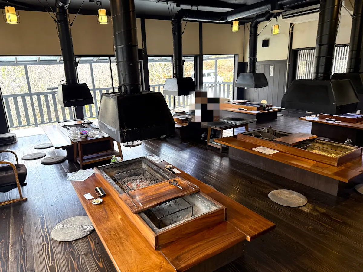 「遊の谷」の店内①