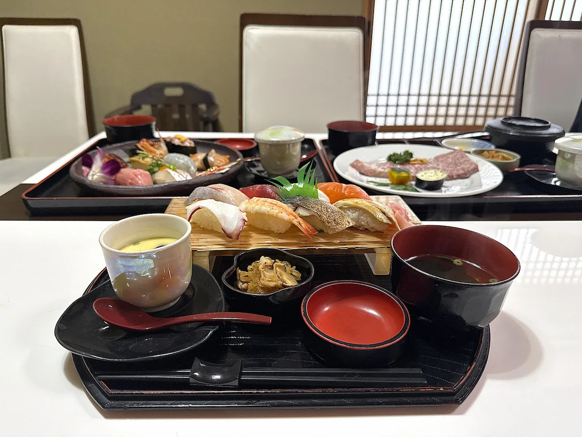 「はつ美寿し」の寿し定食①