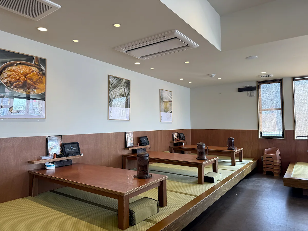 「徳兵衛うどん 筑後店」の店内②