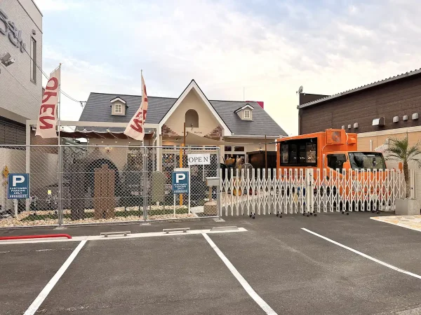 「Green Peace」って雑貨屋さんが八女市にオープンしてるみたい。「8C Eigth Cafe」ってキッチンカーも！