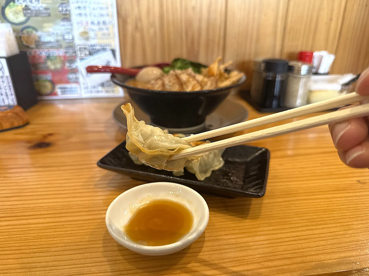 「味噌乃庄」の餃子②