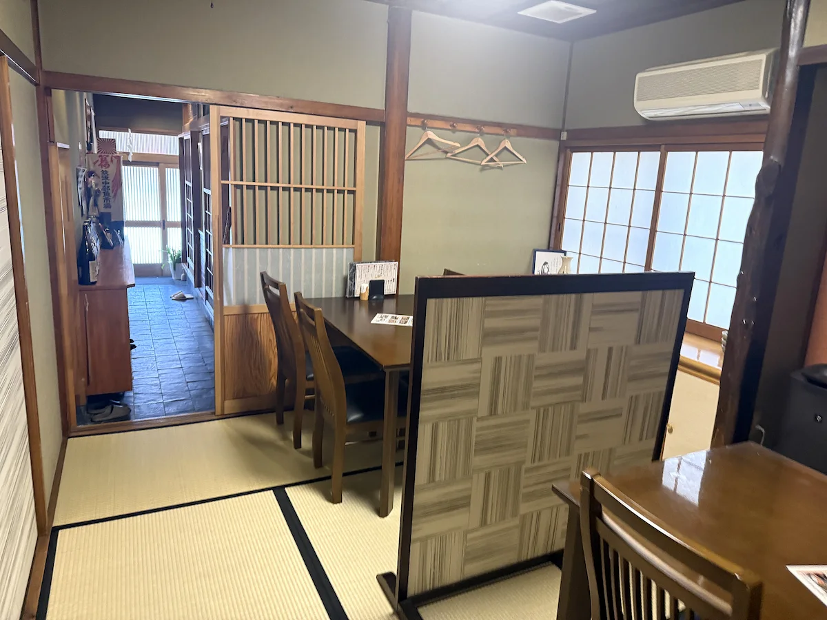 「旬彩割烹なかむら」の店内②
