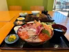 「海鮮処まるみつ」の海鮮丼セット9種盛りで海の幸を堪能！（八女市）