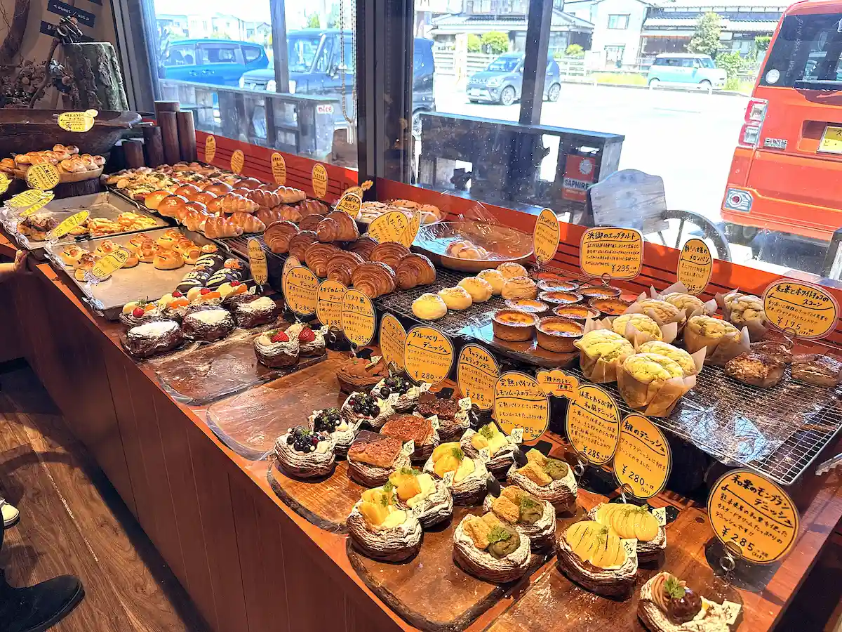 「ベーカリーハウスT＆M」の店内①
