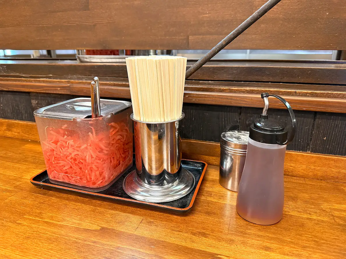 「丸星ラーメン」の卓上調味料