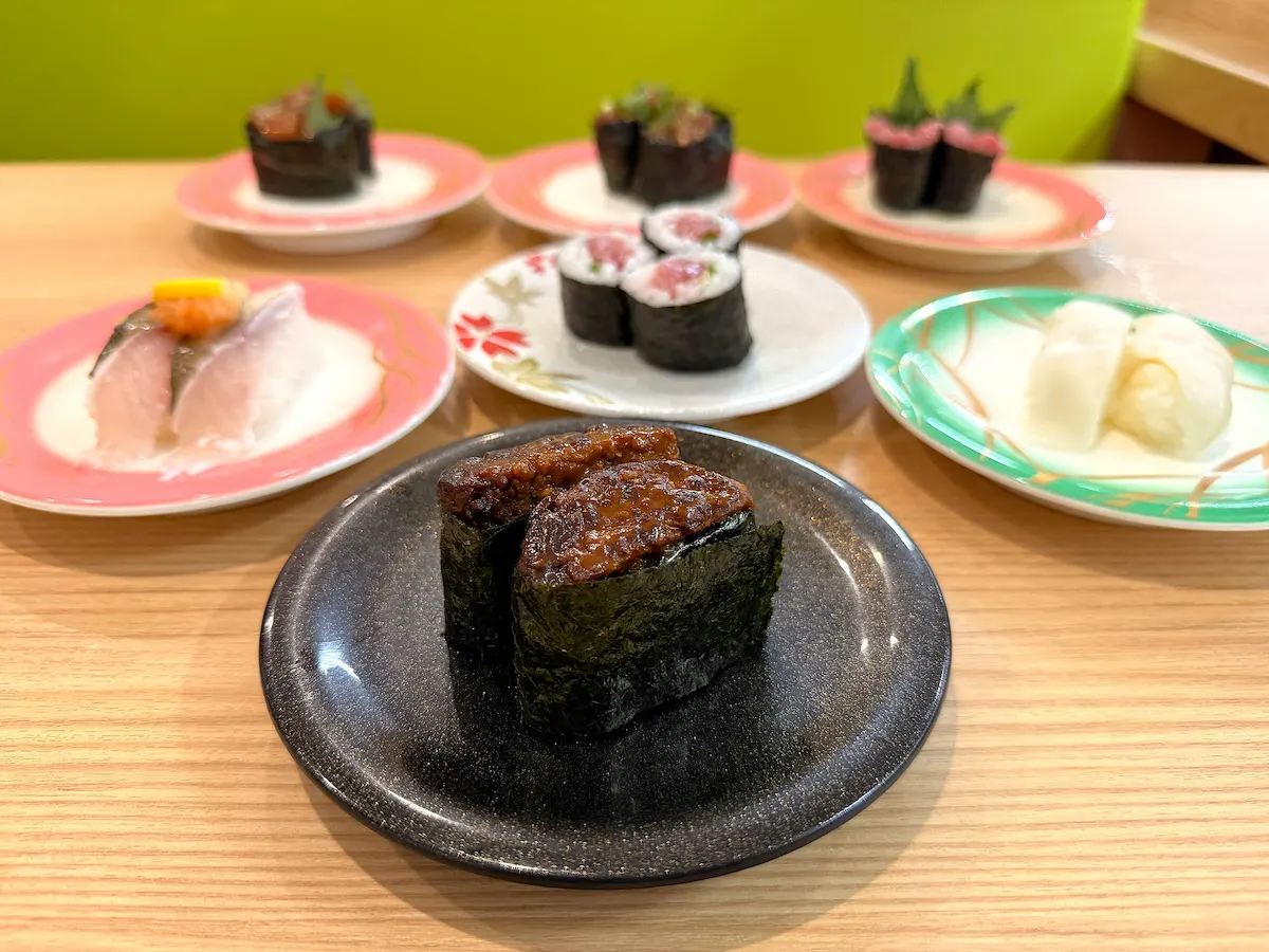 「すし一番 上津店」のはんばーぐ軍艦