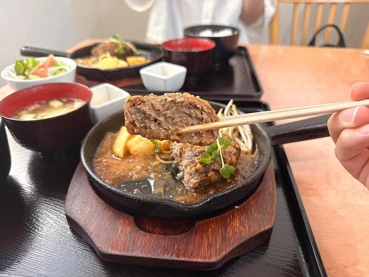 「バーグマン」のAランチ（スタミナソース）③