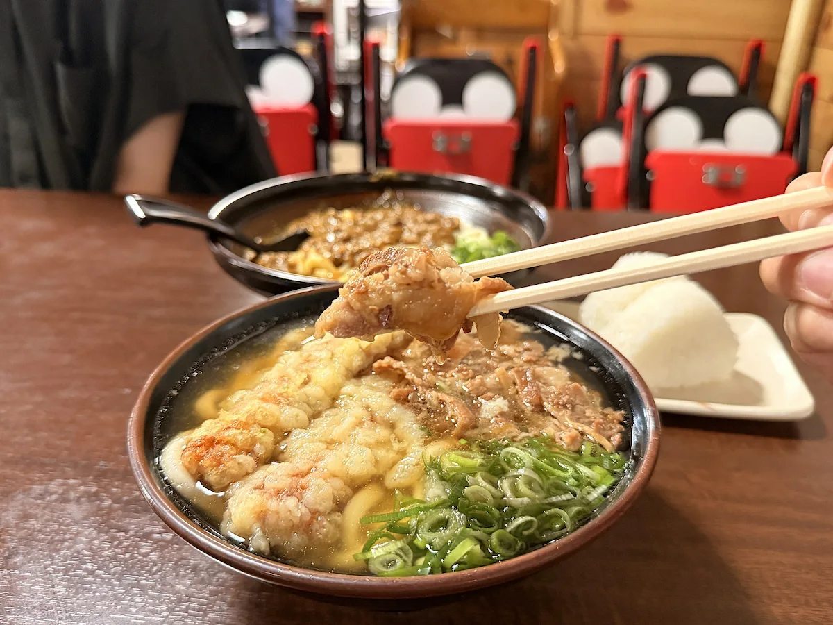 「立花うどん」の肉ちくわ天うどん③