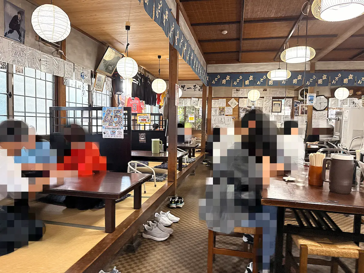 「立花うどん」の店内②